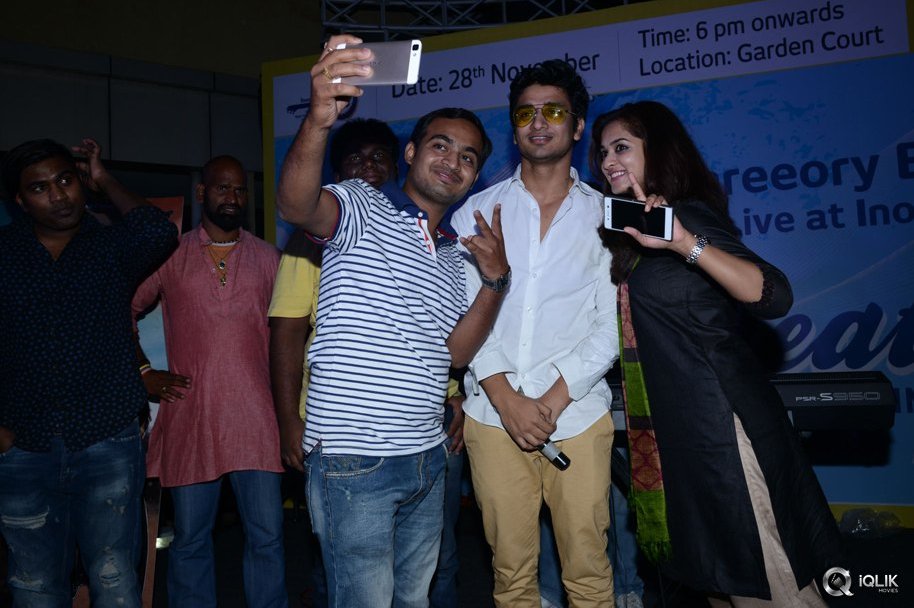 Shankarabharanam-Movie-Flash-Mob-at-Inorbit-Mall